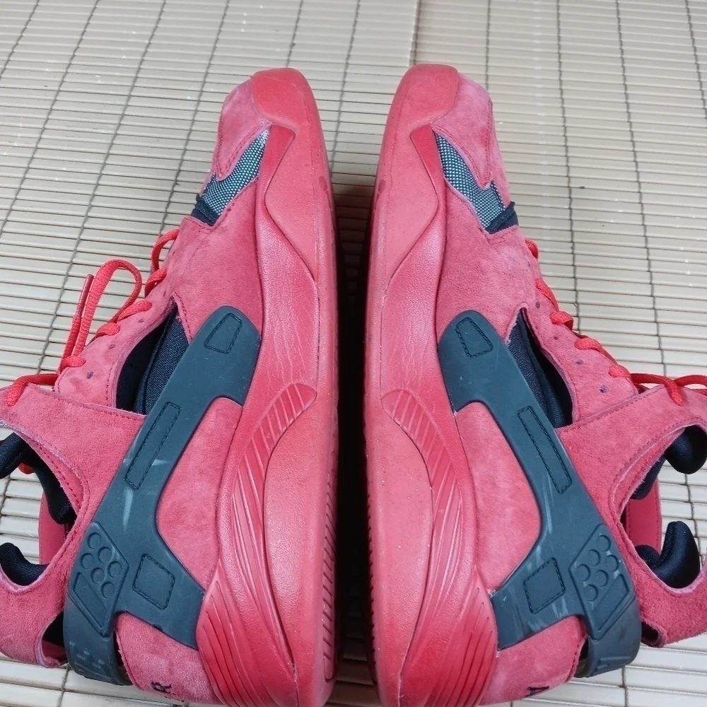 Nike Air Huarache University Red Black Sz 12.  705005-600 Love Hate Bulls a22pem_9